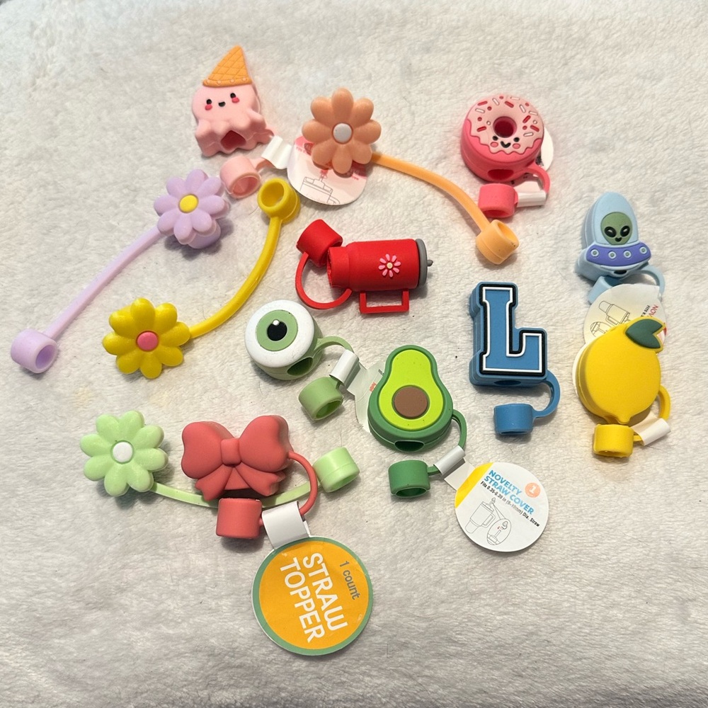 Straw Toppers - 13 ct